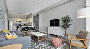High-end condo downtown Kingston near RMC Queens - Image 2