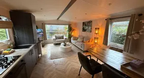 VELUWSHOF HOENDERLOO HOLIDAYS Luxe Holidayhomes with PRIVATE JACUZZI'S - SwimmingPool - Tennis Court - Bowling - Supermarket and Children Entertainment - Image 3