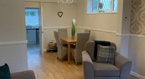 Charming 3-Bed Home Comfortable Stay in Coalville - Image 3