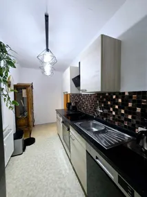 Cozy Pet-Friendly Apartment - Image 3