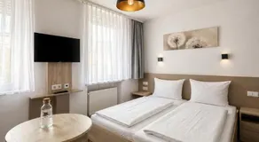 Hotel Central City Hbf Nürnberg Garni - Image 2