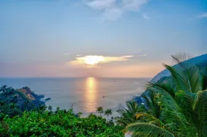 Beachfront Cliffside Nature Stay, Kakolem - Image 4
