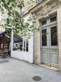 B 511 - Best deal in the center of Paris - Image 3