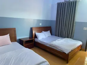 Van Long Lak Lake Apartment - Image 3