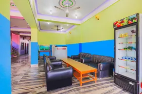 SPOT ON 423 Hotel Zamzam & Restaurant - Image 5