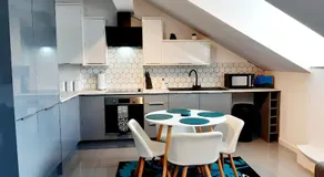 No's 7 and 8 Llewelyn Apartments - Image 4