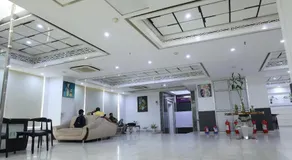 Hotel Sevora Grand 4 Min From Anand Vihar Bus Terminal and Vaishali Metro Station - Image 4