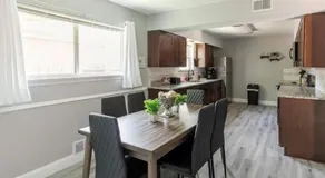 4 Bed 3 Bath House, Spacious, Smart TVs in all rooms, Whole house to yourself - Image 4