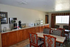 Colfax Inn by Marifah - Image 3