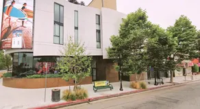 Melrose Luxe Retreat near The Grove - Image 4