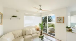 Marese 6 - Cosy and Tranquil Beachfront Unit - Image 2