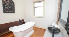 Indulge Apartments - The Urban Collection - Image 3