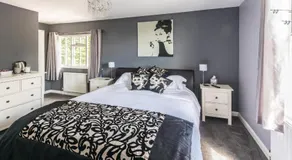 The Cherry Tree Inn - Image 2