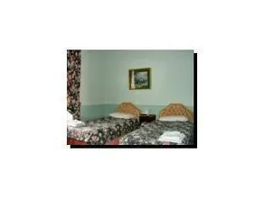 Aberdour Hotel, Stables Rooms & Beer Garden - Image 2