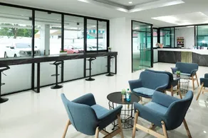 B Hotel - Image 2