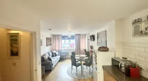 London Bridge apartment - Image 2