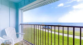 Fabulous oceanfront find in Flagler Beach w/shared pool, WiFi, central AC, W/D - Image 2