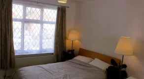 Near Airport - Pets - Parking - WiFi - Sleeps 2 - Image 2