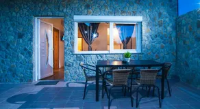 Black Queen Guesthouse - Image 2