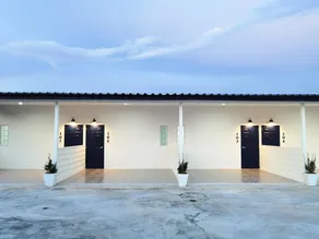 CALM RESORT - Image 2