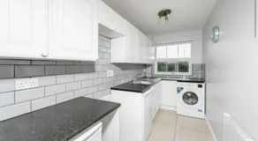 Newly Refurbished One Bedroom Ground Floor Flat - Image 3