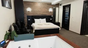 Campus Caffe Mansion - Image 2