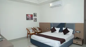 Den Inn - Image 2
