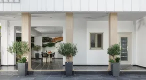 Historical Old Town Luxury Apartment - Image 3