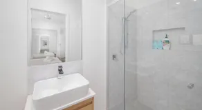 Modern New-Build Tranquil Home Studio - Image 2