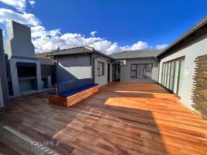 St Tropez Guest House - Image 5