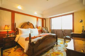 Huaxia Hotel - Image 2
