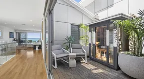 Sapphire Sands - Luxe, Absolute Beachfront, Pool, Spa, Sauna - Image 4