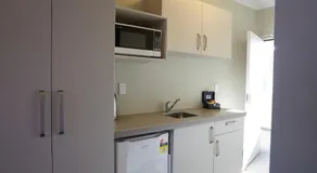 Stumpers Hotel - Image 3