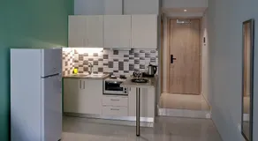Menta Studios, next to metro station, smart tv - Image 3