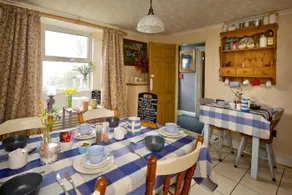 Vine Cottage - Image 4