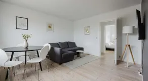 Lovely Family Apt Close to City Center - Image 2