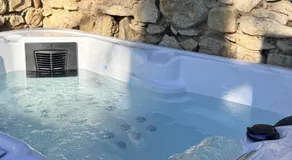 Studio calme avec jacuzzi privé - Image 2