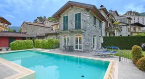 spiaggia uno pool side apartment - Image 5