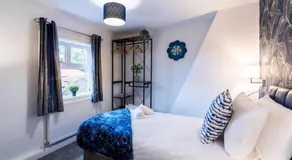 Quaint listed home in Barton - Image 2