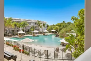 2-Bedroom Dual Key Apt in Luxury Resort - Image 3