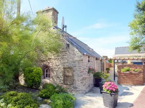 Stone House in Brittany near Sandy Beaches - Image 1