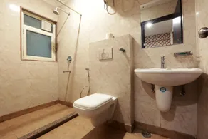 Hotel Classic Plaza at Delhi Airport - Image 2