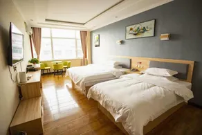 Orange Light Hotel - Image 2