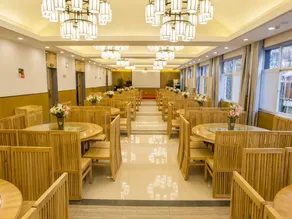 Shenyi Mountain Villa Hotel - Image 5