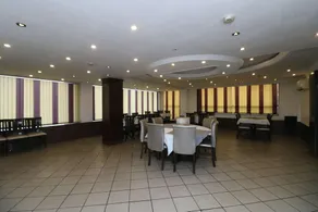 OYO 9978 Hotel Calista - Image 3