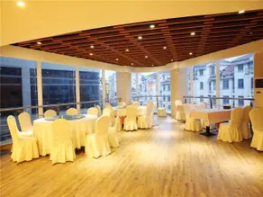 Zhangjiagang City Yahood Selected Hotel - Image 4
