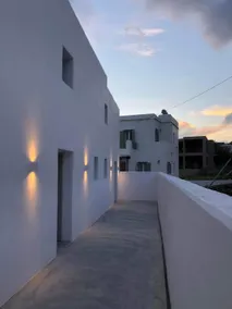 Tinosera Luxury Suites - Image 5