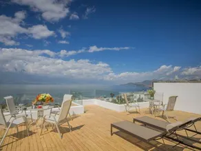 Lakeside Villas - Image 3