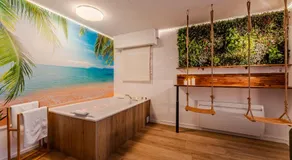 Le Chazélia - Suite Exotique Climatisée Balnéo XXL Cinéma Love Room - Image 3