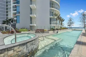 Reflections Coolangatta Beach - Image 5